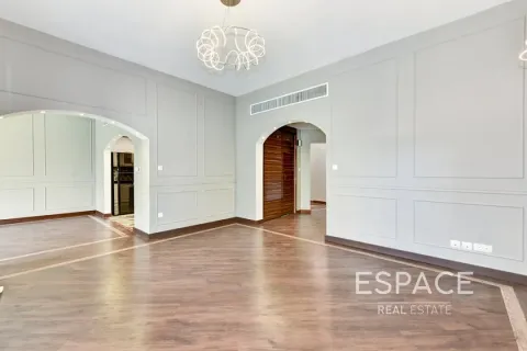 Villa sa The Lakes, Dubai, UAE 4 silid-tulugan, 288 sq.m. № 650321 - larawan 2