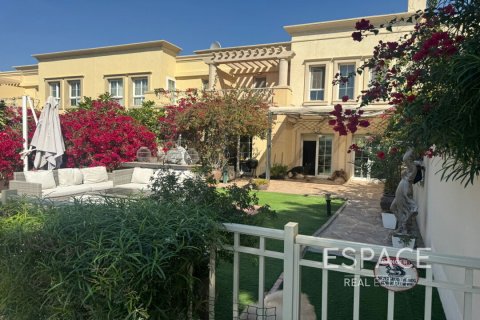 Üürile anda villa asukohaga The Springs, Dubai, AÜE: 3 magamistoaga, 258 m² Nr 650319 - pilt 2