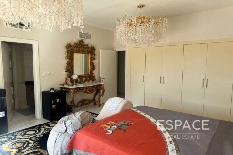 Üürile anda villa asukohaga The Springs, Dubai, AÜE: 3 magamistoaga, 258 m² Nr 650319 - pilt 4