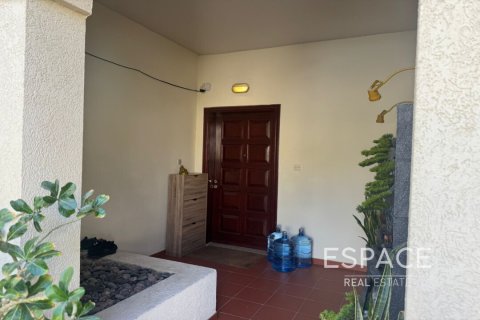 Üürile anda villa asukohaga The Springs, Dubai, AÜE: 3 magamistoaga, 258 m² Nr 650319 - pilt 12