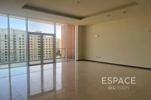 Appartement te huur in Palm Jumeirah, Dubai, VAE 3 slaapkamers, 213 vr.m., nr 650317 - foto 1