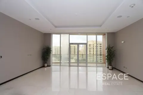Appartement te huur in Palm Jumeirah, Dubai, VAE 3 slaapkamers, 213 vr.m., nr 650317 - foto 2