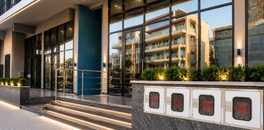 Κατάστημα σε Dubai, ΗΑΕ 70.4 τ.μ. Αρ. 732893
