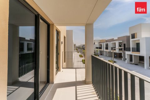 Vilë në Dubai, Emiratet e Bashkuara Arabe 3 dhoma gjumi, 125.1 m2. № 769277 - Foto 11