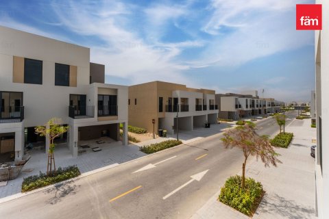 Vilë në Dubai, Emiratet e Bashkuara Arabe 3 dhoma gjumi, 125.1 m2. № 769277 - Foto 20