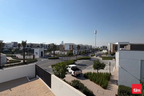 Villa in Dubai, VAE: 4 Schlafzimmer, 351.6 m2 Nr. 718962