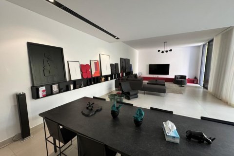 Villa sa Tilal City, Sharjah, UAE 4 silid-tulugan, 363.62 sq.m. № 749323 - larawan 3