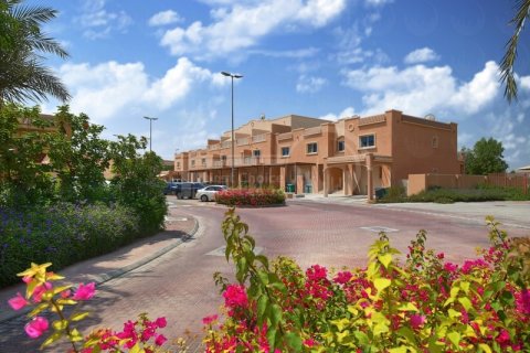 Vila v Al Reef, Abu Dhabi, SAE 3 ložnice, 225.1 m² Č.: 731218 - fotografie 18