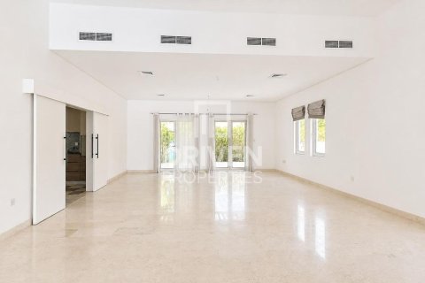 Müüa villa asukohaga The Villa, Dubai, AÜE: 5 magamistoaga, 934.6 m² Nr 761780 - pilt 3