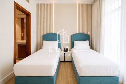 Huoneisto Downtown Dubai (Downtown Burj Dubai), Dubai, Arabiemiraatit 2 makuuhuonetta, 127 m2 № 741389 - kuva 11