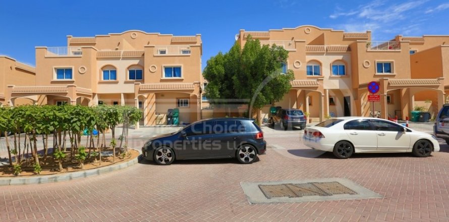 Vila u gradu Al Reef, Abu Dhabi, UAE 2 spavaće sobe, 170.2 m2 Br. 730995