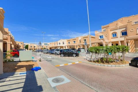 Vila u gradu Al Reef, Abu Dhabi, UAE 2 spavaće sobe, 170.2 m2 Br. 730995 - Slika 20