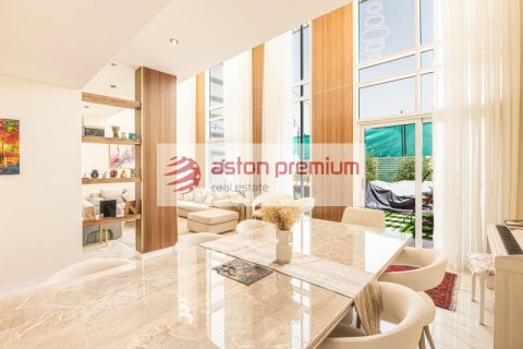 Rukan, Dubai, UAE의 판매용 타운하우스 침실 5개, 248제곱미터 번호 715171 - 사진 9