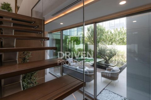 Vila v Jumeirah, Dubai, SAE 5 ložnice, 704.76 m² Č.: 743245 - fotografie 23