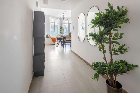 Lägenhet till försäljning i Business Bay, Dubai, UAE 2 sovrum, 104 kvm Nr. 652680 - fotografi 10