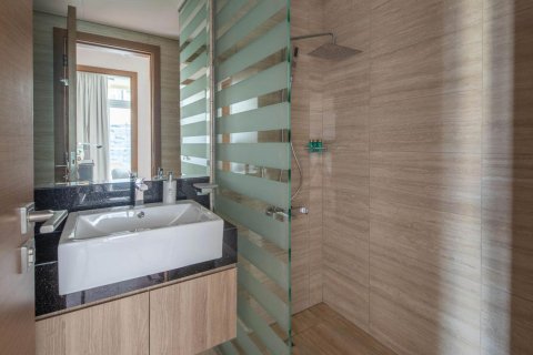 Apartmen di Business Bay, Dubai, UAE 2 bilik tidur, 126 meter persegi № 652679 - foto 23