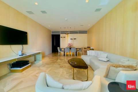 Apartment in Palm Jumeirah, Dubai, UAE 3 bedrooms, 216 sq.m. № 668976 - photo 2