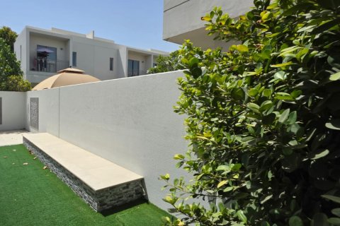 Muwaileh Commercial, Sharjah, BAE’de satılık villa 4 yatak odası, 267 m&sup2; No 748596 - fotoğraf 15
