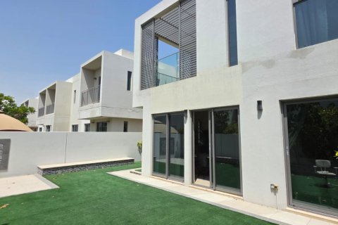 Villa i Muwaileh Commercial, Sharjah, Emiratene 4 soverom, 267 kvm nr. 748596