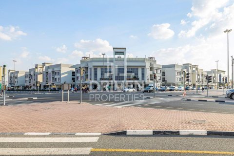 Apartament në Umm Al Sheif, Dubai, Emiratet e Bashkuara Arabe 2 dhoma gjumi, 126.53 m2. № 746885 - Foto 12
