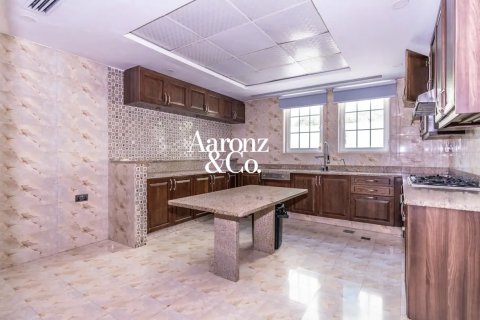 Villa en alquiler en Jumeirah Park, Dubai, EAU 4 dormitorios, 740 m2 № 758927 - foto 12