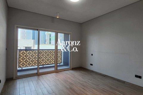 Apartment in Jumeirah Village Triangle, Dubai, UAE 3 bedrooms, 203 sq.m. № 758930 - photo 4