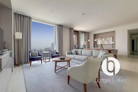 Huoneisto Downtown Dubai (Downtown Burj Dubai), Arabiemiraatit 3 makuuhuonetta, 184 m2 № 711069