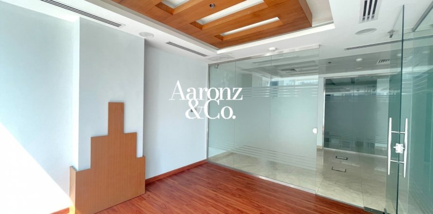 Zyrë në Business Bay, Dubai, Emiratet e Bashkuara Arabe 128 m2. № 711061