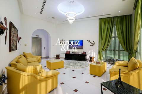 فيلا للإيجار في Emirates Hills، دبي، الإمارات العربية المتحدة 8 غرفة نوم ، 1486 متر مربع ، رقم 741561 - صورة 6