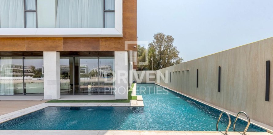 Вилла в Пальма Джумейра, Дубай, ОАЭ 6 спален, 1334м2 № 653659