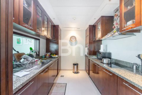 Apartmen di Dubai Marina, UAE 1 bilik tidur, 89 meter persegi № 643400 - foto 7