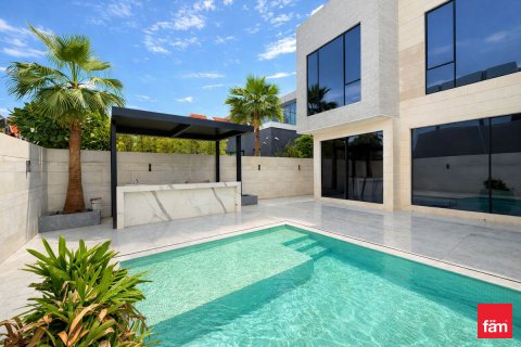 Villa in Jumeirah Park, Dubai, UAE 5 bedrooms, 561 sq.m. № 699675