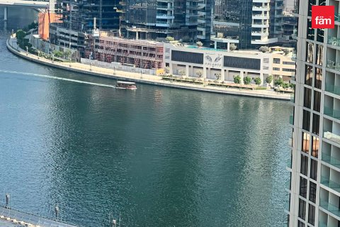 דירה ב Business Bay, Dubai, איחוד האמירויות 2 חדרי שינה, 84.6 מ
