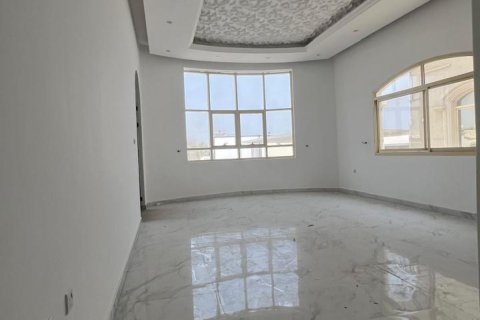 Villa zum Verkauf in Seih Al Uraibi, Ras Al Khaimah, VAE 6 Schlafzimmer, 1394 m2 Nr. 735061 - Foto 4