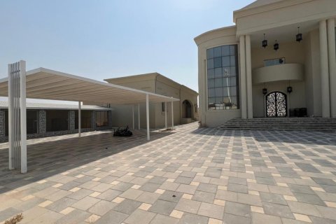 Villa zum Verkauf in Seih Al Uraibi, Ras Al Khaimah, VAE 6 Schlafzimmer, 1394 m2 Nr. 735061 - Foto 3