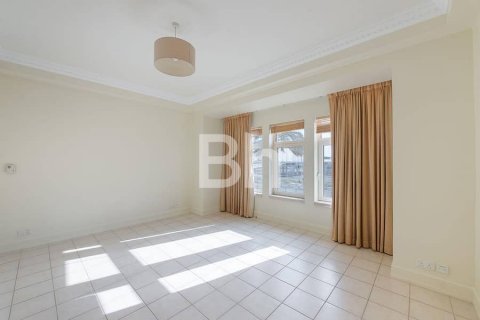 Villa para venda em Dubai Marina, Dubai, EAU 3 quartos, 408 m2 № 643663 - foto 8