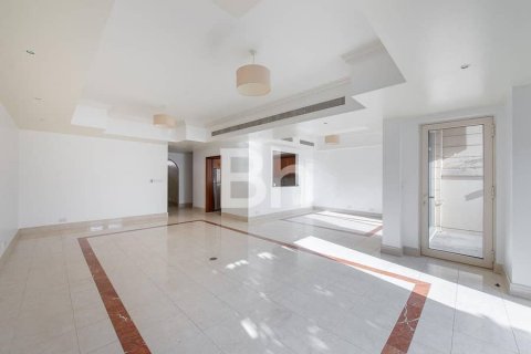 Villa para venda em Dubai Marina, Dubai, EAU 3 quartos, 408 m2 № 643663 - foto 3