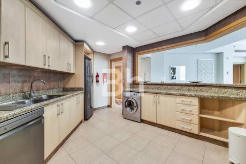 Huoneisto Palm Jumeirah, Dubai, Arabiemiraatit 3 makuuhuonetta, 206 m2 № 643660 - kuva 3