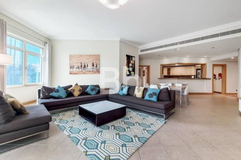 Huoneisto Palm Jumeirah, Dubai, Arabiemiraatit 3 makuuhuonetta, 206 m2 № 643660 - kuva 1