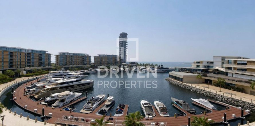 Korter asukohaga Jumeirah, Dubai, AÜE: 3 magamistoaga, 250.65 m² Nr 759604