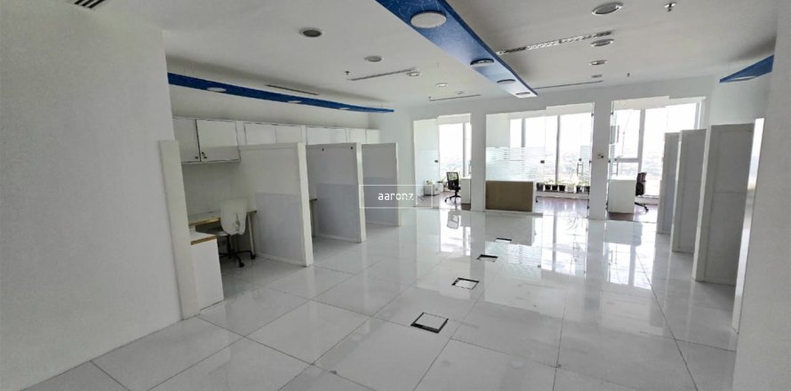 Zyrë në Business Bay, Dubai, Emiratet e Bashkuara Arabe 99.9 m2. № 630894