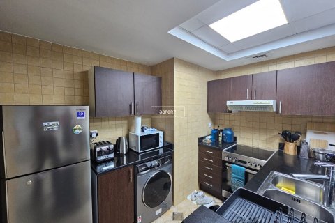 Apartment in Jumeirah Lake Towers, Dubai, UAE 1 bedroom, 76.1 sq.m. № 630893 - photo 10