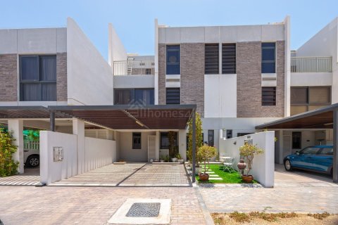 Villa in DAMAC Hills (Akoya by DAMAC), Dubai, VAE: 5 Schlafzimmer, 175 m2 Nr. 687142