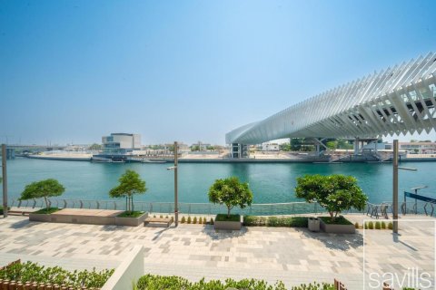 Apartament na sprzedaż w Jumeirah, Dubai, ZEA 3 sypialnie, 422 mkw., nr 635290 - zdjęcie 1