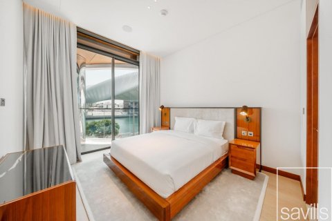 Apartament na sprzedaż w Jumeirah, Dubai, ZEA 3 sypialnie, 422 mkw., nr 635290 - zdjęcie 17