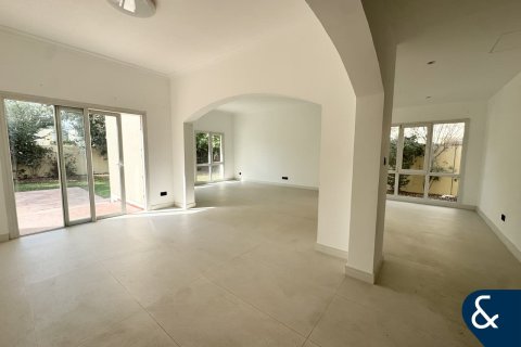 Villa te huur in Meadows, Dubai, VAE 5 slaapkamers, 353 vr.m., nr 688781 - foto 6