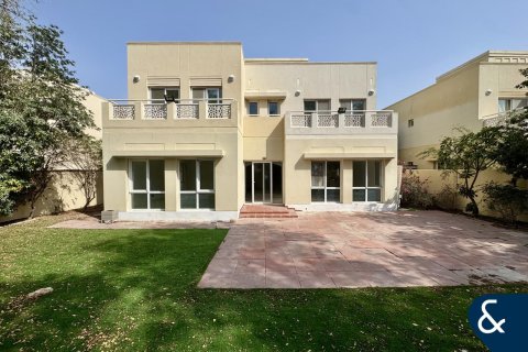 Villa in Meadows, Dubai, VAE 5 slaapkamers, 353 vr.m. nr 688781