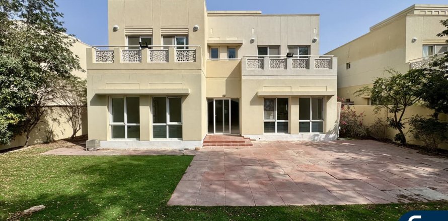 Villa in Meadows, Dubai, VAE 5 slaapkamers, 353 vr.m. nr 688781