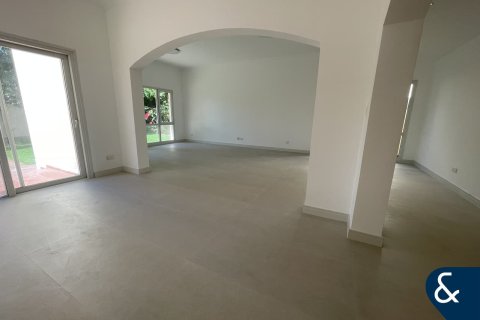 ویلا برای اجاره در Meadows، Dubai، امارات متحده عربی 5 خوابه ، 353 متر مربع ، شماره 688781 - تصویر 9