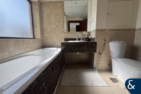 Appartement te huur in Jumeirah Beach Residence, Dubai, VAE 2 slaapkamers, 120 vr.m., nr 688784 - foto 4